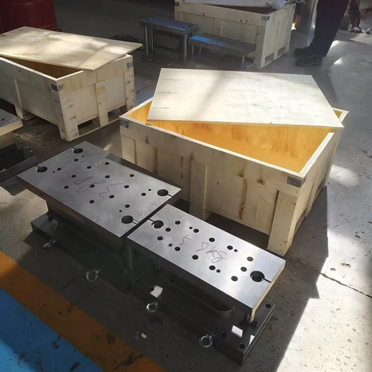 Progressive Stamping Die For Automotive & Heavy Industrial Components suppliers