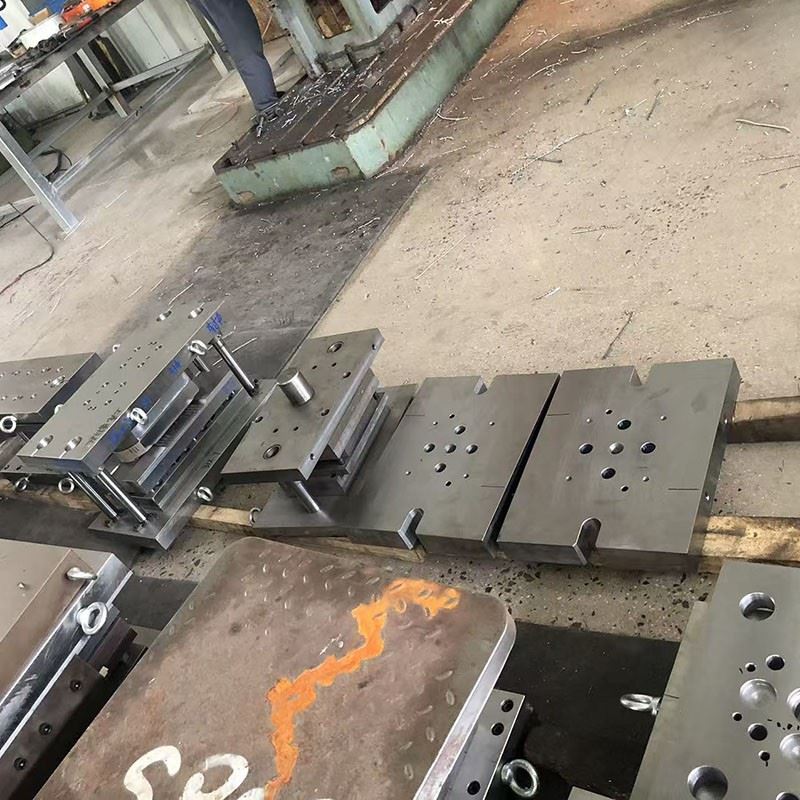 High-Precision Metal Stamping Die & Custom Progressive Tooling Maker suppliers